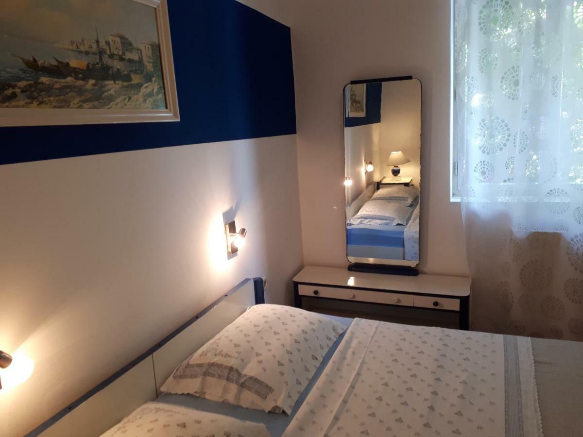 Apartmani Matas Petrčane Exterior foto