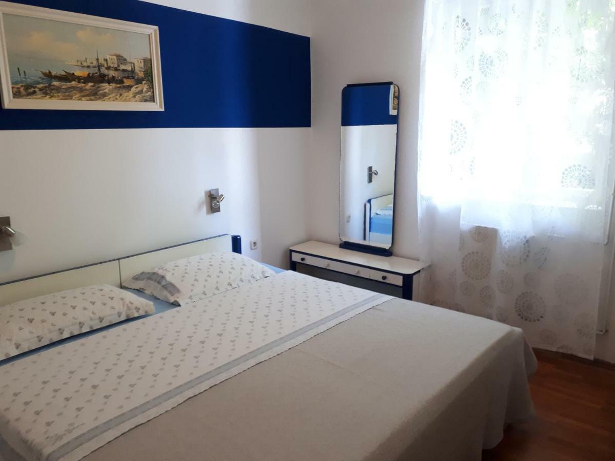 Apartmani Matas Petrčane Exterior foto