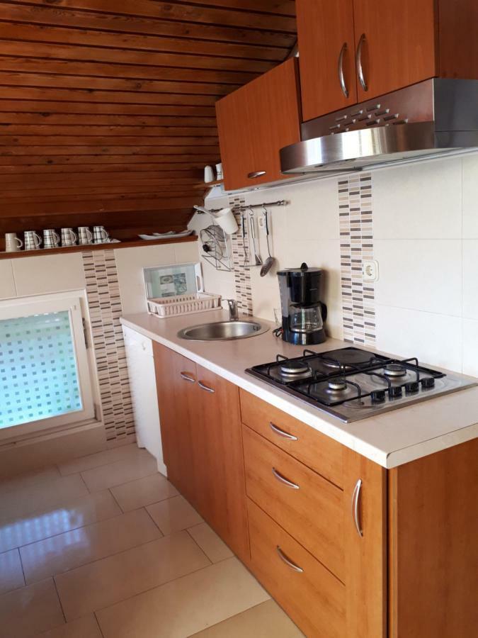 Apartmani Matas Petrčane Exterior foto