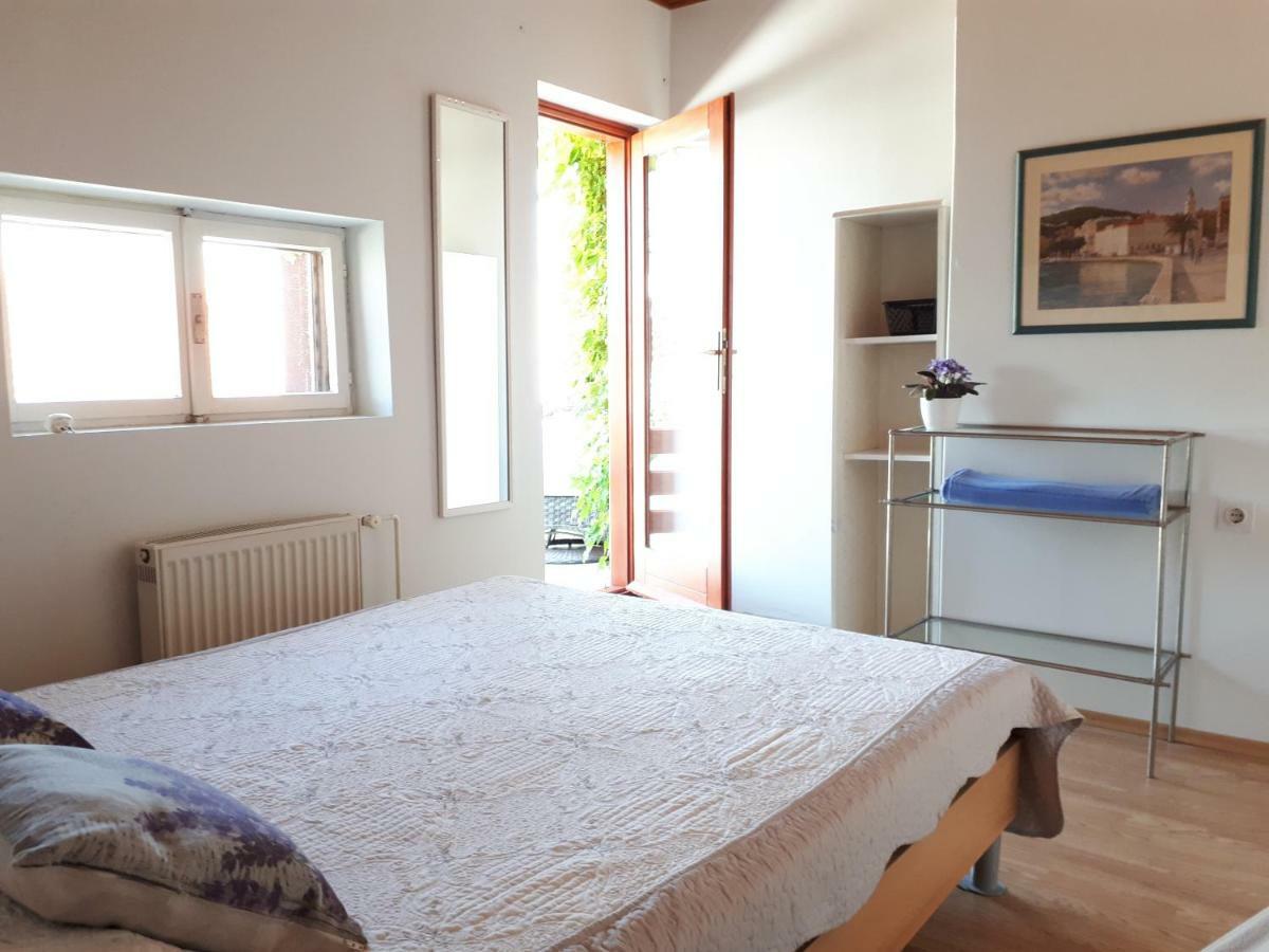 Apartmani Matas Petrčane Exterior foto