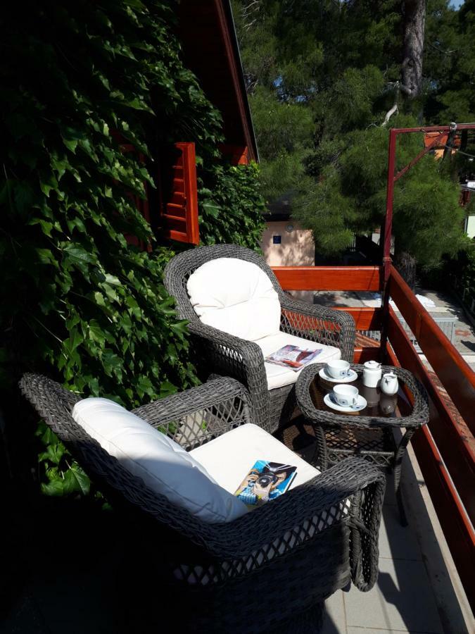 Apartmani Matas Petrčane Exterior foto